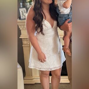 Lulu’s white mini dress